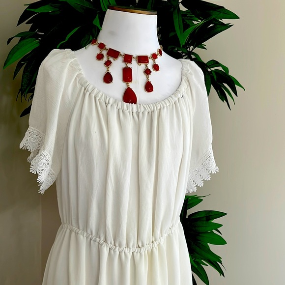Band crush white off shoulder dress - Picture 3 of 4